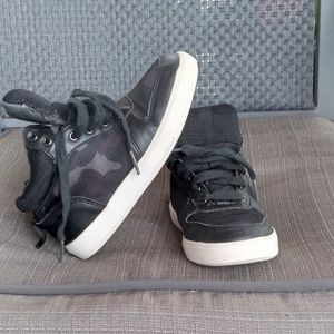 Boys sneakers (little boy)